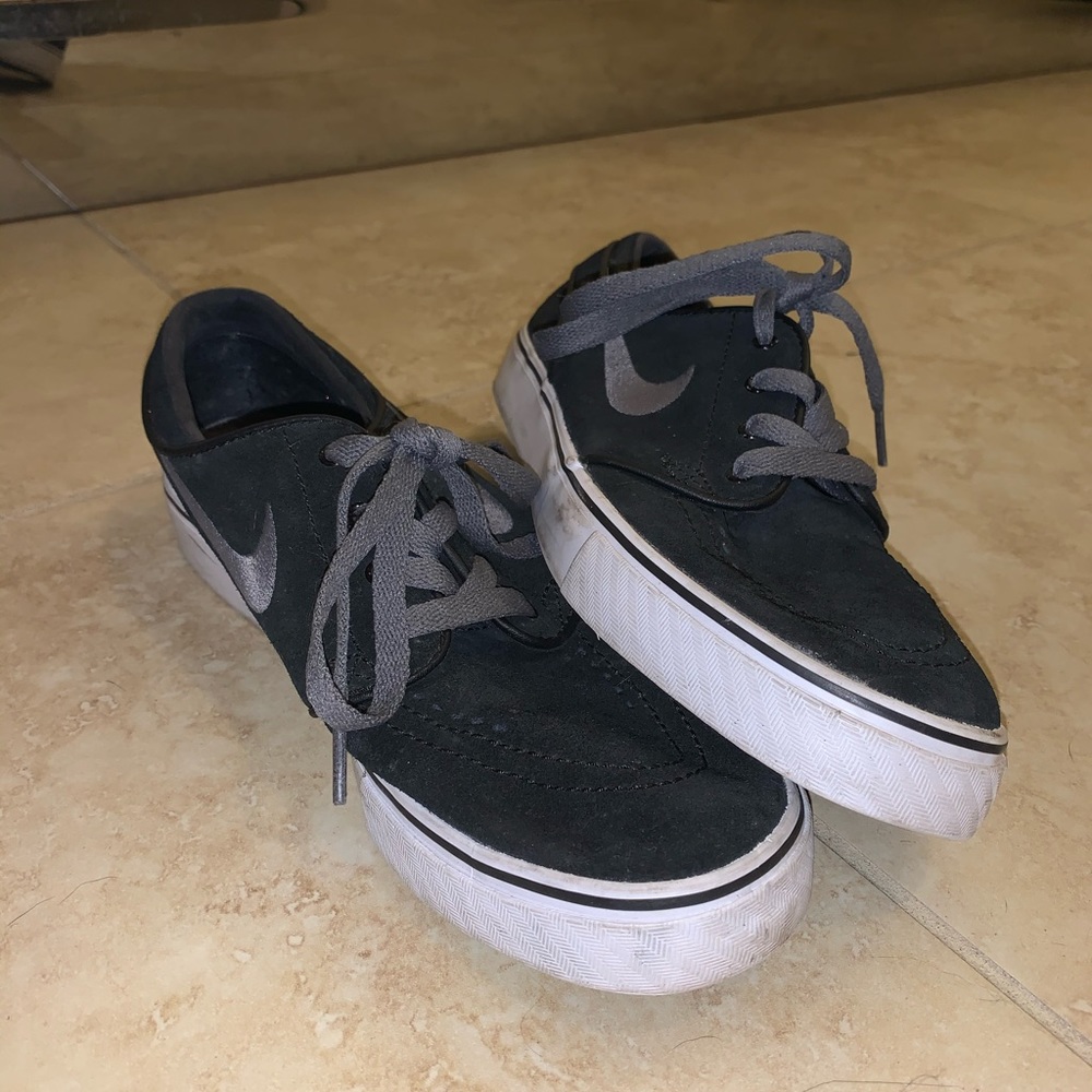 Nike Janoski
